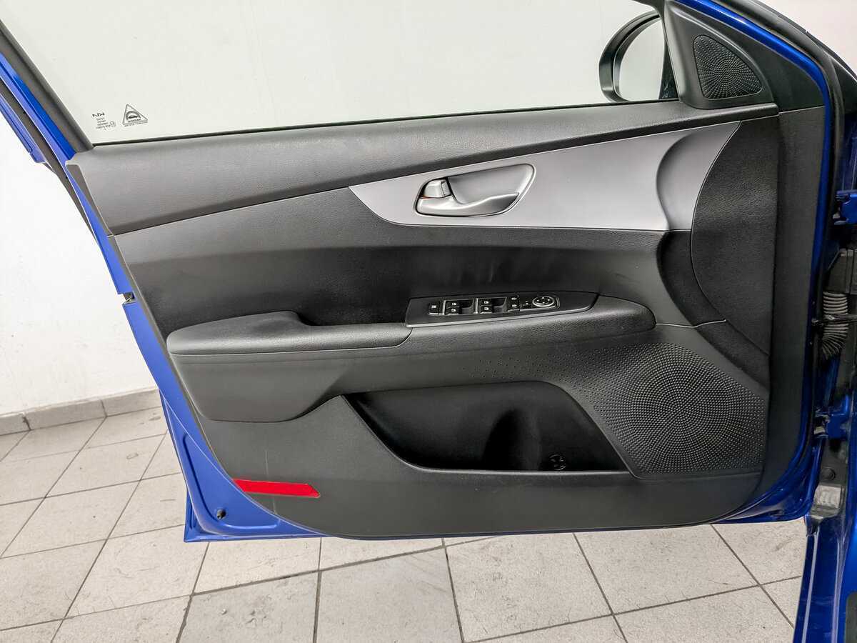 Kia Cerato б/у, 2022, Механическая. Фото: #14