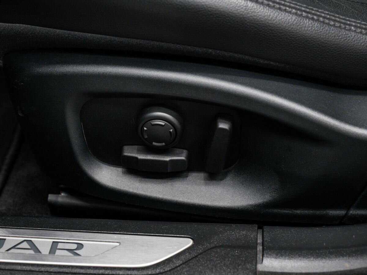 Jaguar XF б/у, 2016, Автоматическая. Фото: #16