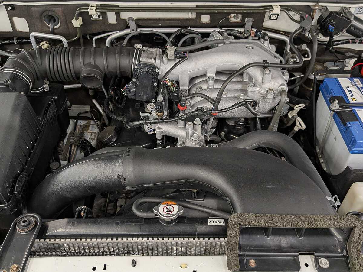 Mitsubishi Pajero б/у, 2015, Автоматическая. Фото: #8