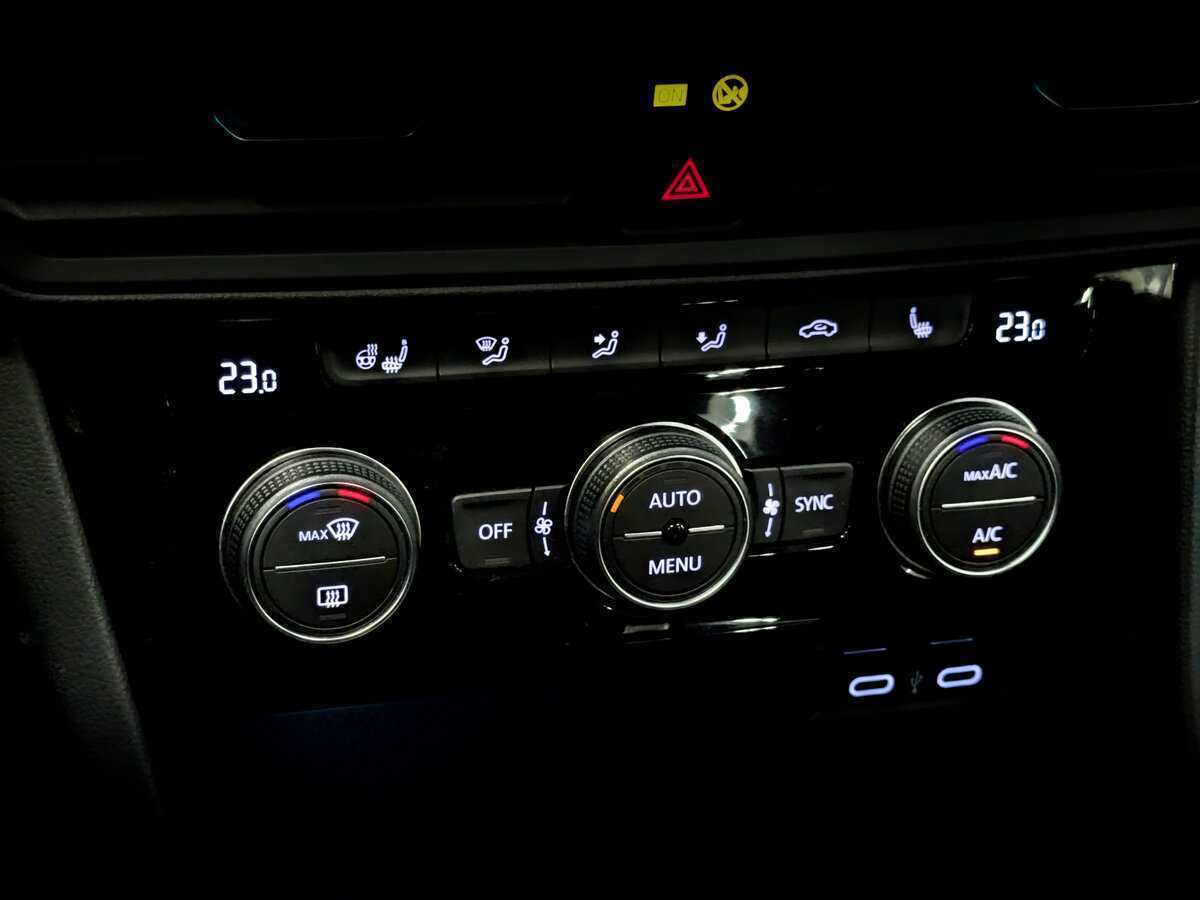 Volkswagen Jetta б/у, 2020, Автоматическая. Фото: #24