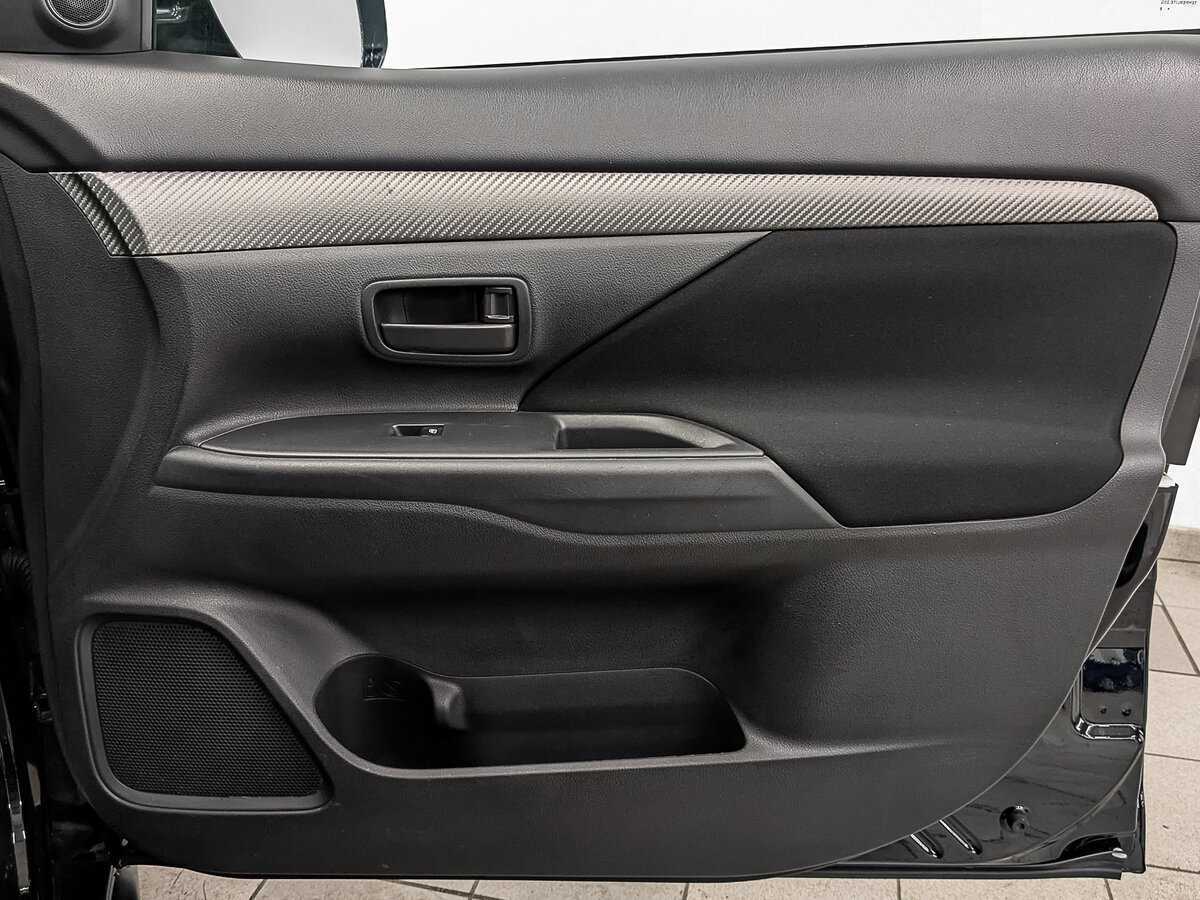 Mitsubishi Outlander б/у, 2018, Вариатор. Фото: #23