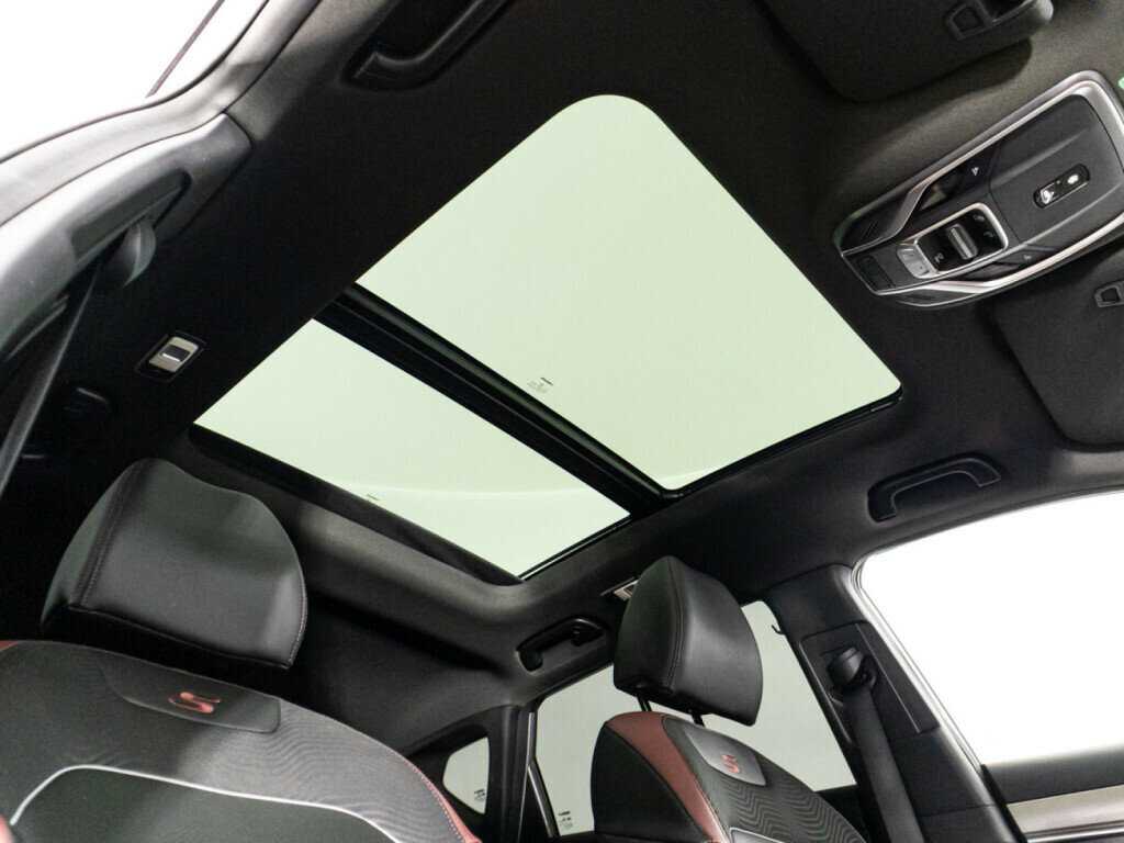 Geely Coolray б/у, 2023, Роботизированная. Фото: #21