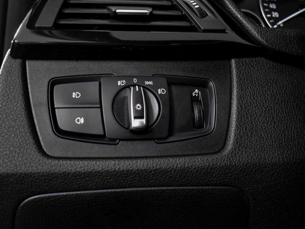 BMW 3 серии б/у, 2017, Автоматическая. Фото: #9