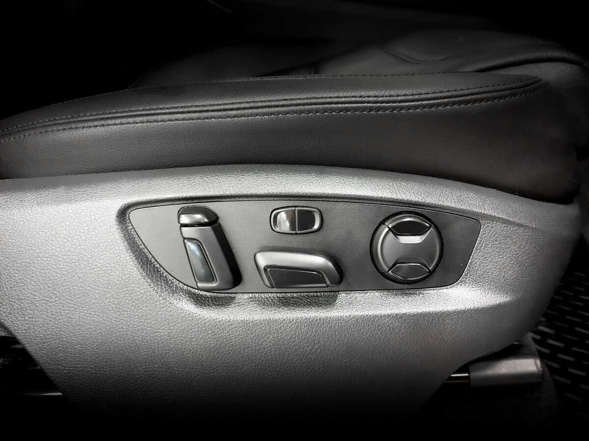 Volkswagen Touareg б/у, 2013, Автоматическая. Фото: #21