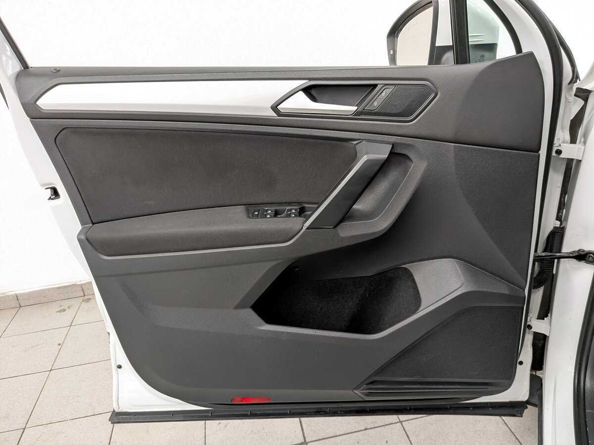 Volkswagen Tiguan б/у, 2021, Роботизированная. Фото: #18