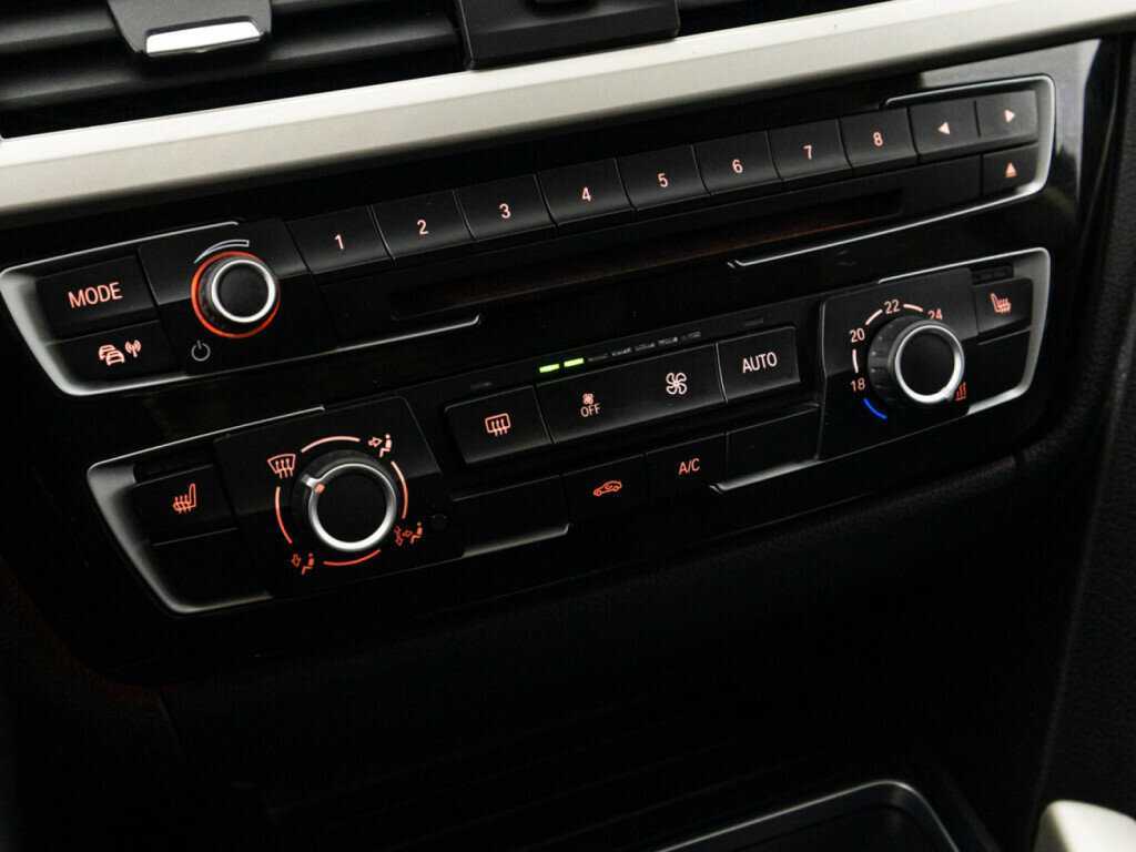 BMW 3 серии б/у, 2016, Автоматическая. Фото: #17