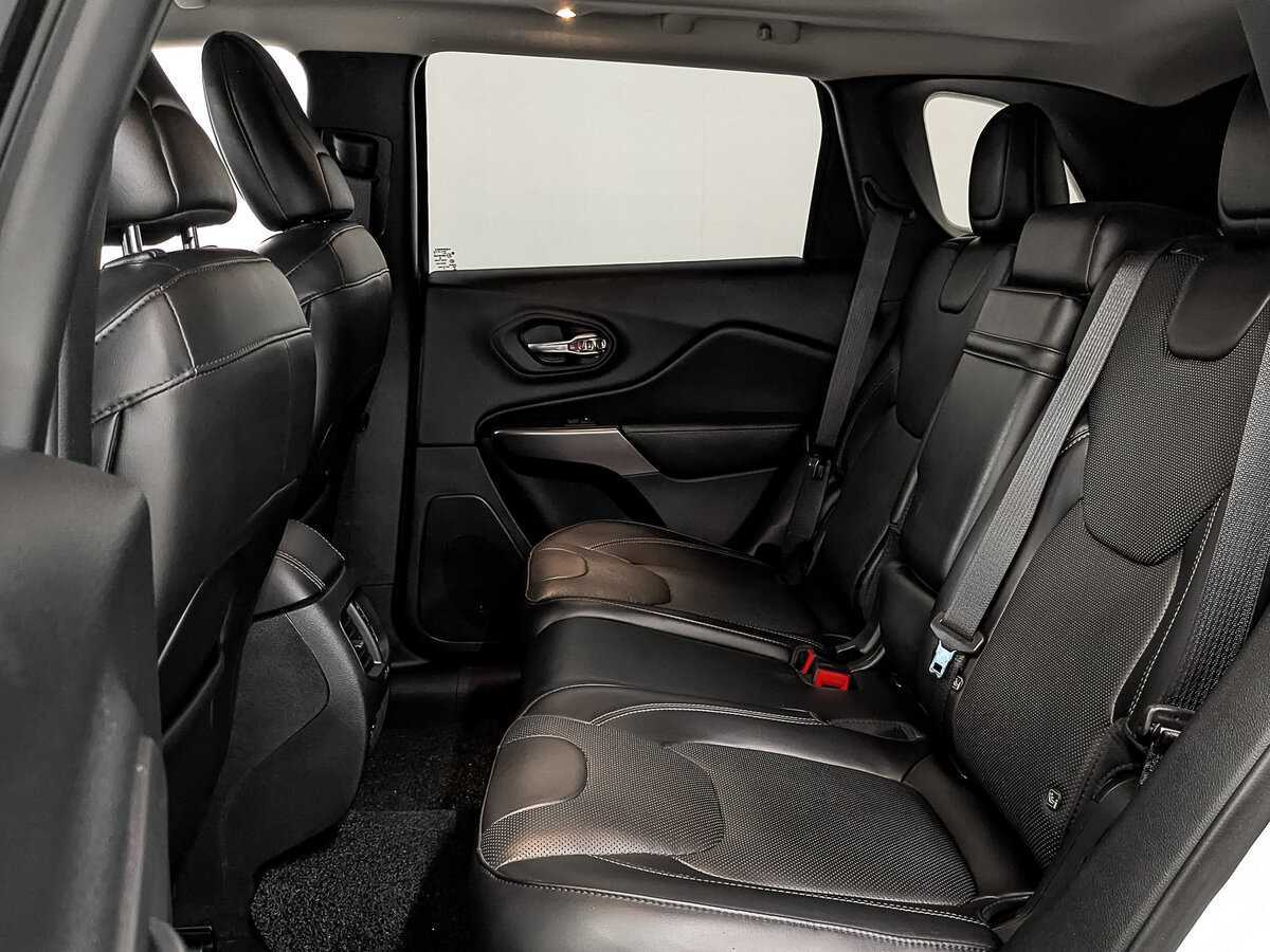 Jeep Cherokee б/у, 2019, Автоматическая. Фото: #16