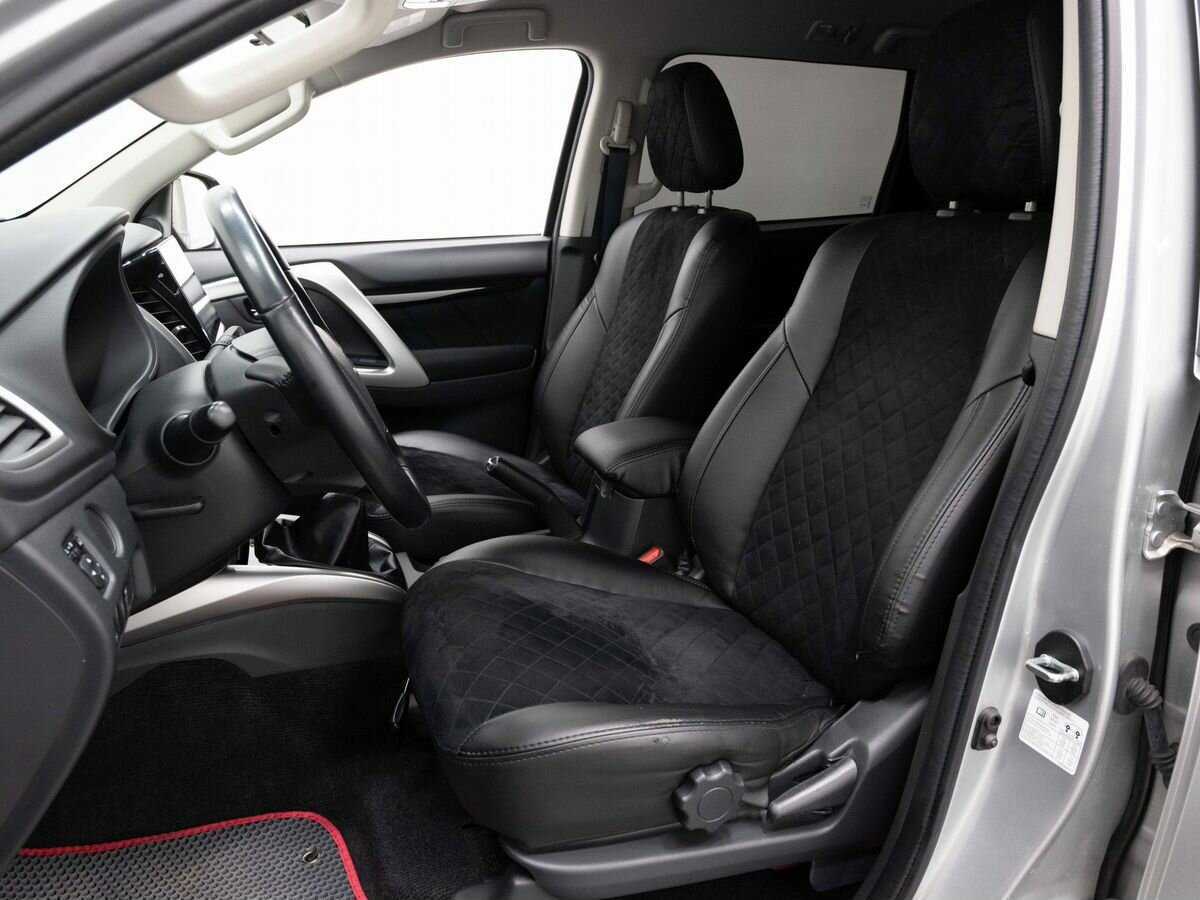 Mitsubishi Pajero Sport б/у, 2017, Механическая. Фото: #8