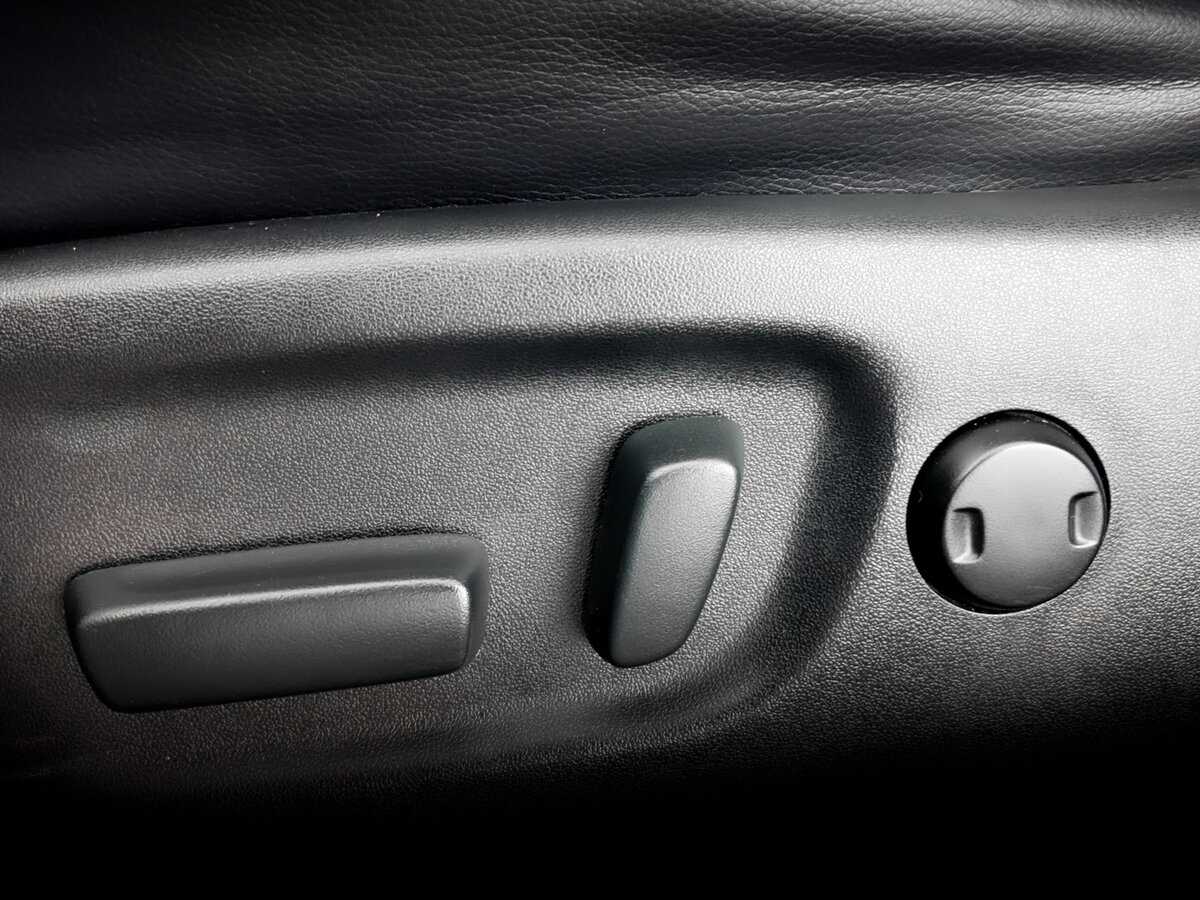 Toyota RAV4 б/у, 2017, Механическая. Фото: #18