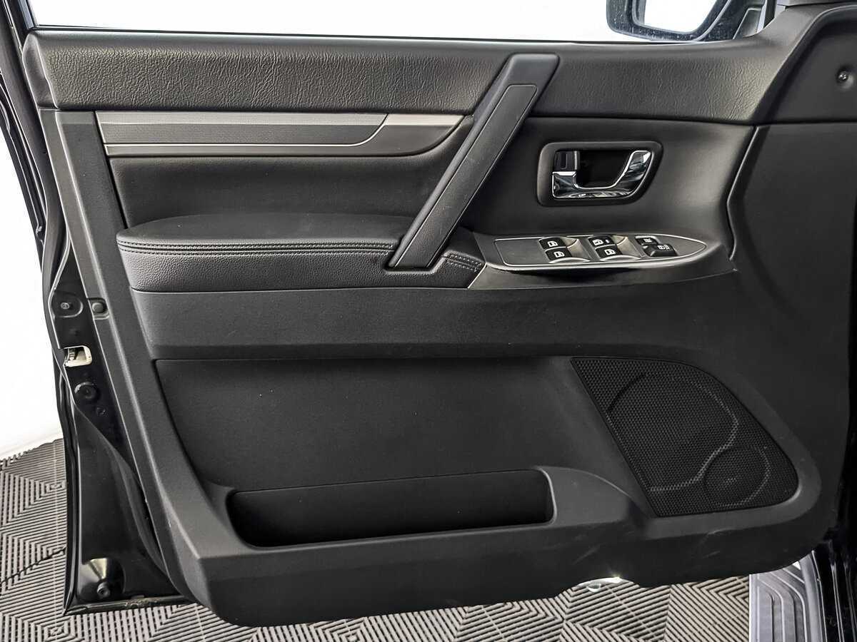 Mitsubishi Pajero б/у, 2013, Автоматическая. Фото: #18