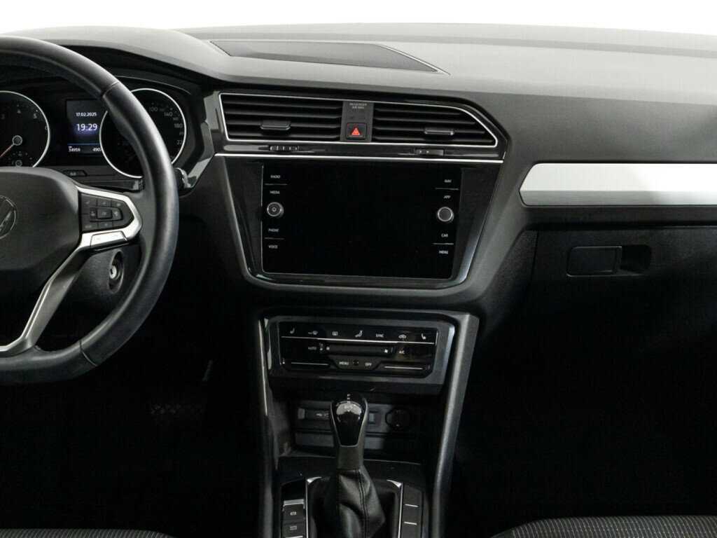 Volkswagen Tiguan б/у, 2021, Роботизированная. Фото: #13