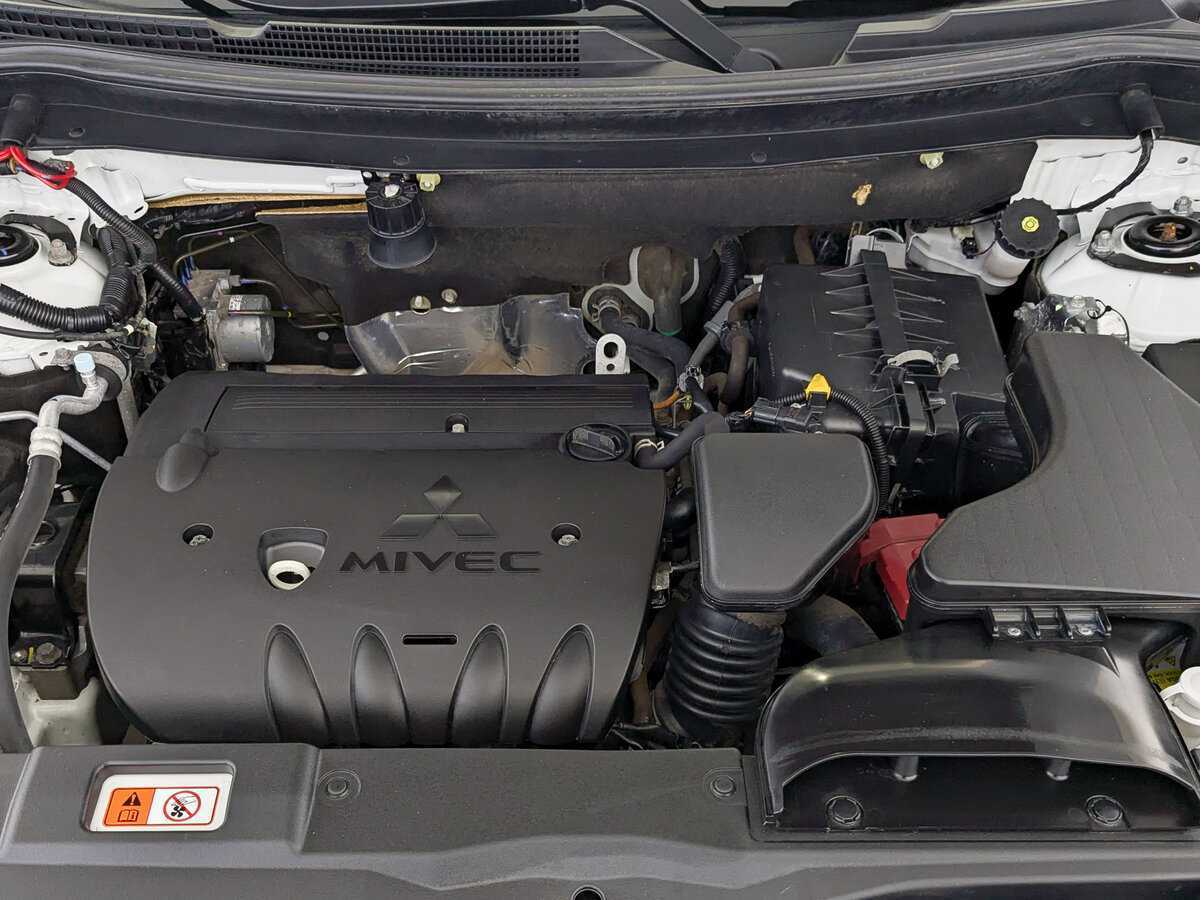 Mitsubishi Outlander б/у, 2021, Вариатор. Фото: #8