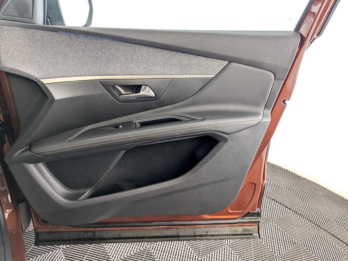 Peugeot 3008 б/у, 2019, Автоматическая. Фото: #23