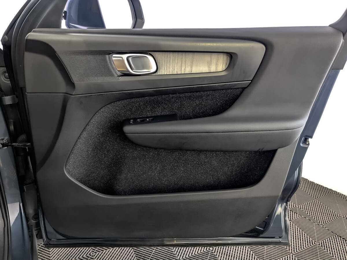 Volvo XC40 б/у, 2019, Автоматическая. Фото: #22