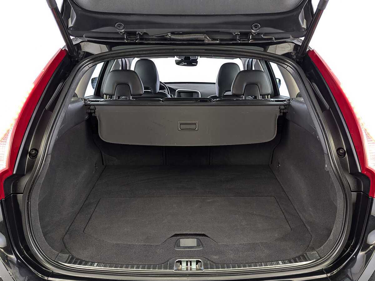 Volvo XC60 б/у, 2017, Автоматическая. Фото: #9