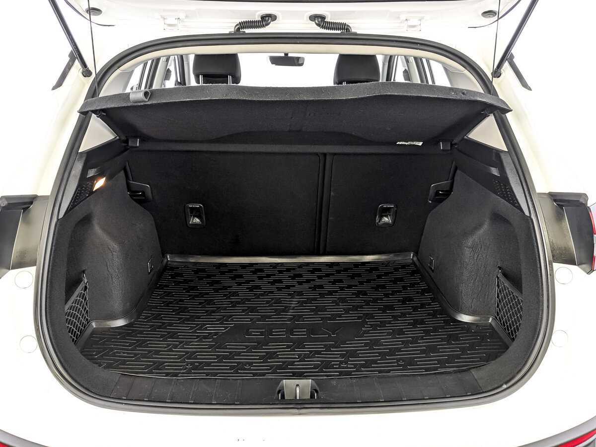 Geely Coolray б/у, 2023, Роботизированная. Фото: #9