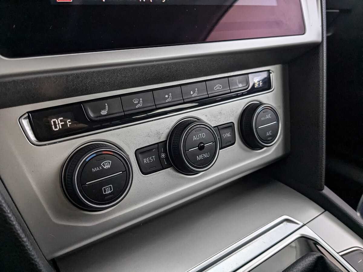 Volkswagen Passat б/у, 2019, Роботизированная. Фото: #17