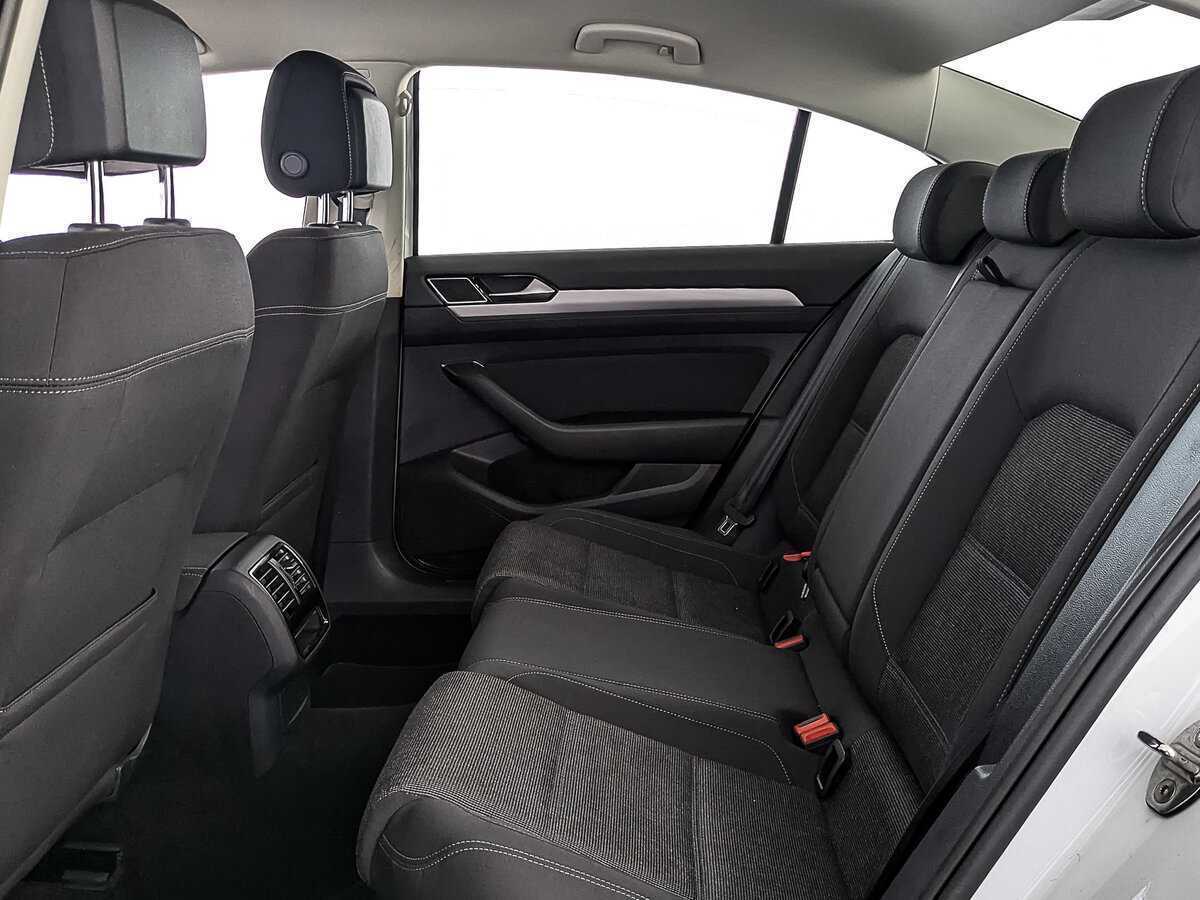 Volkswagen Passat б/у, 2019, Роботизированная. Фото: #17