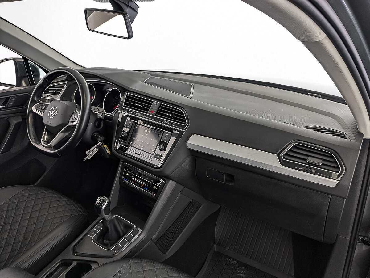 Volkswagen Tiguan б/у, 2021, Механическая. Фото: #10