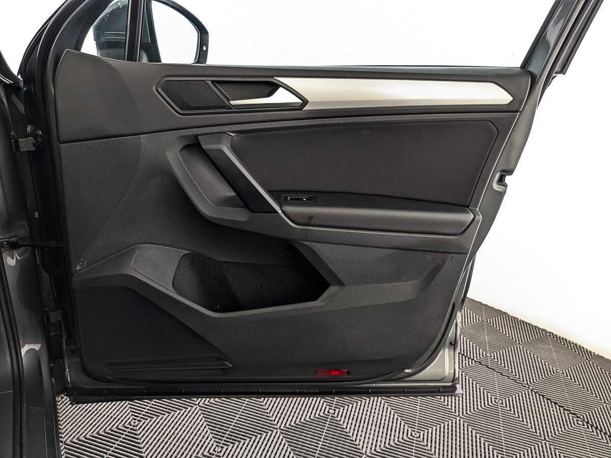 Volkswagen Tiguan б/у, 2021, Механическая. Фото: #21