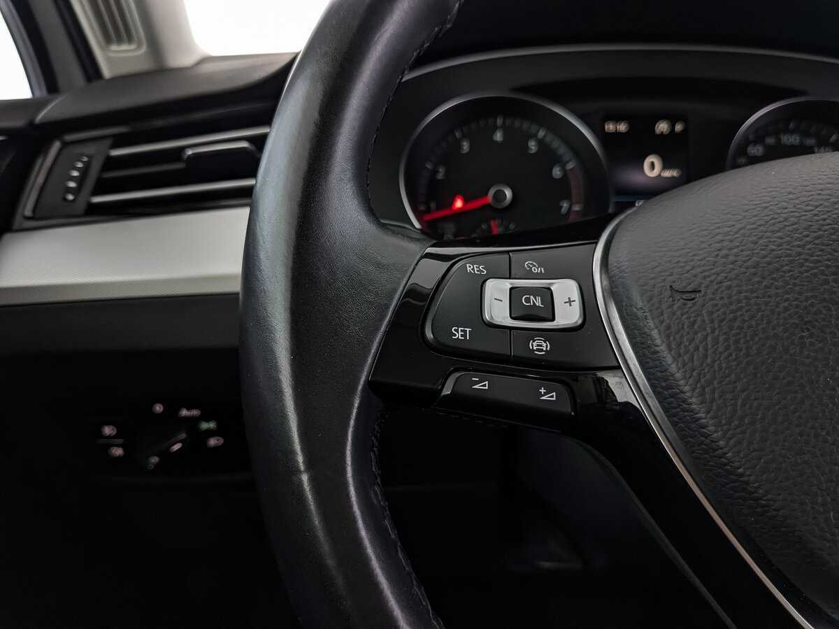 Volkswagen Passat б/у, 2019, Роботизированная. Фото: #26