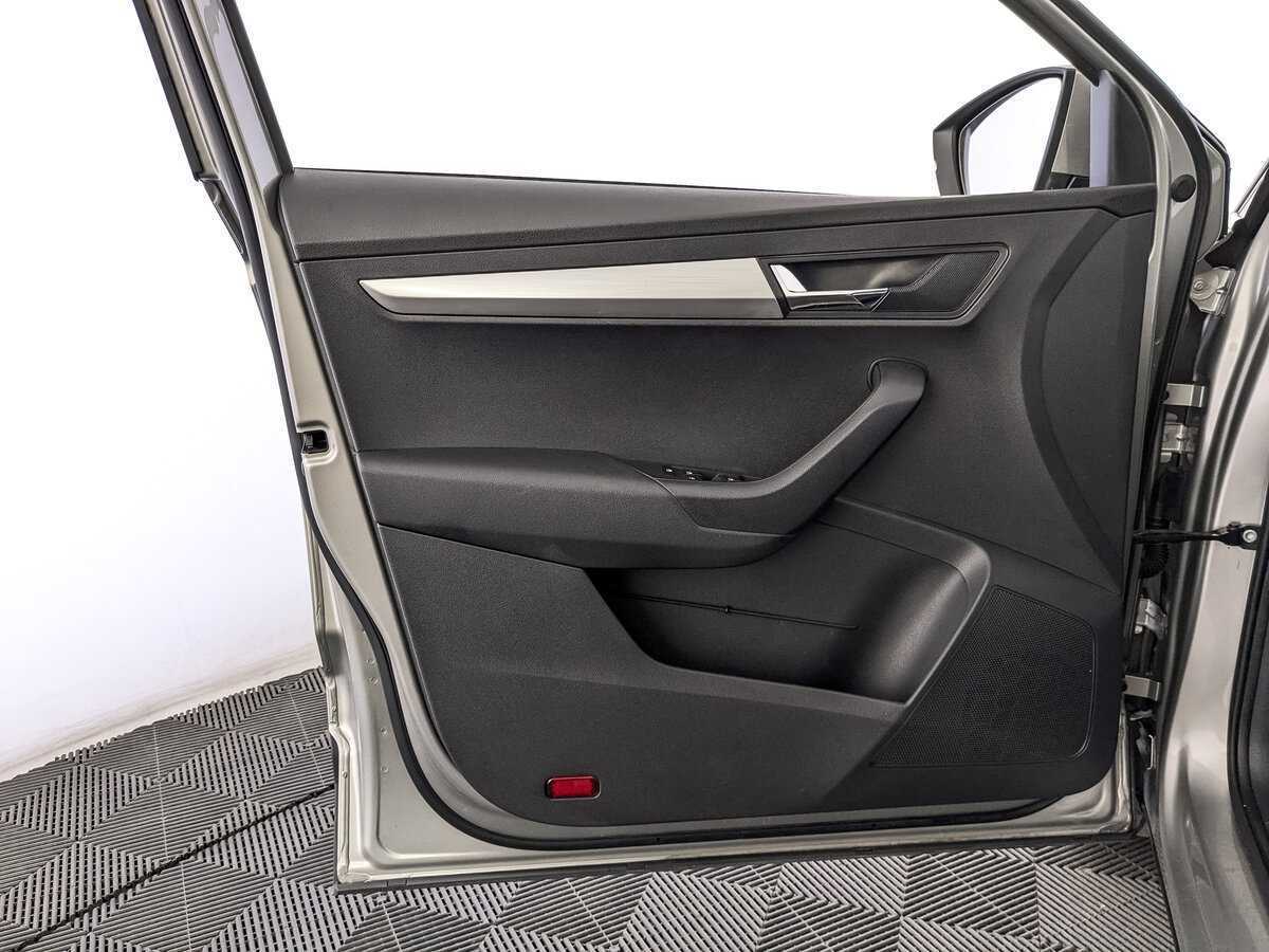 Skoda Karoq б/у, 2021, Автоматическая. Фото: #18