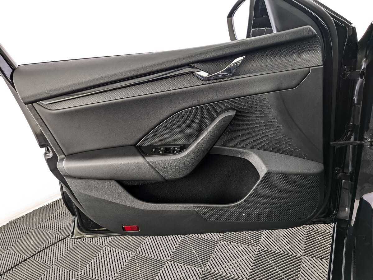 Skoda Octavia б/у, 2021, Механическая. Фото: #18