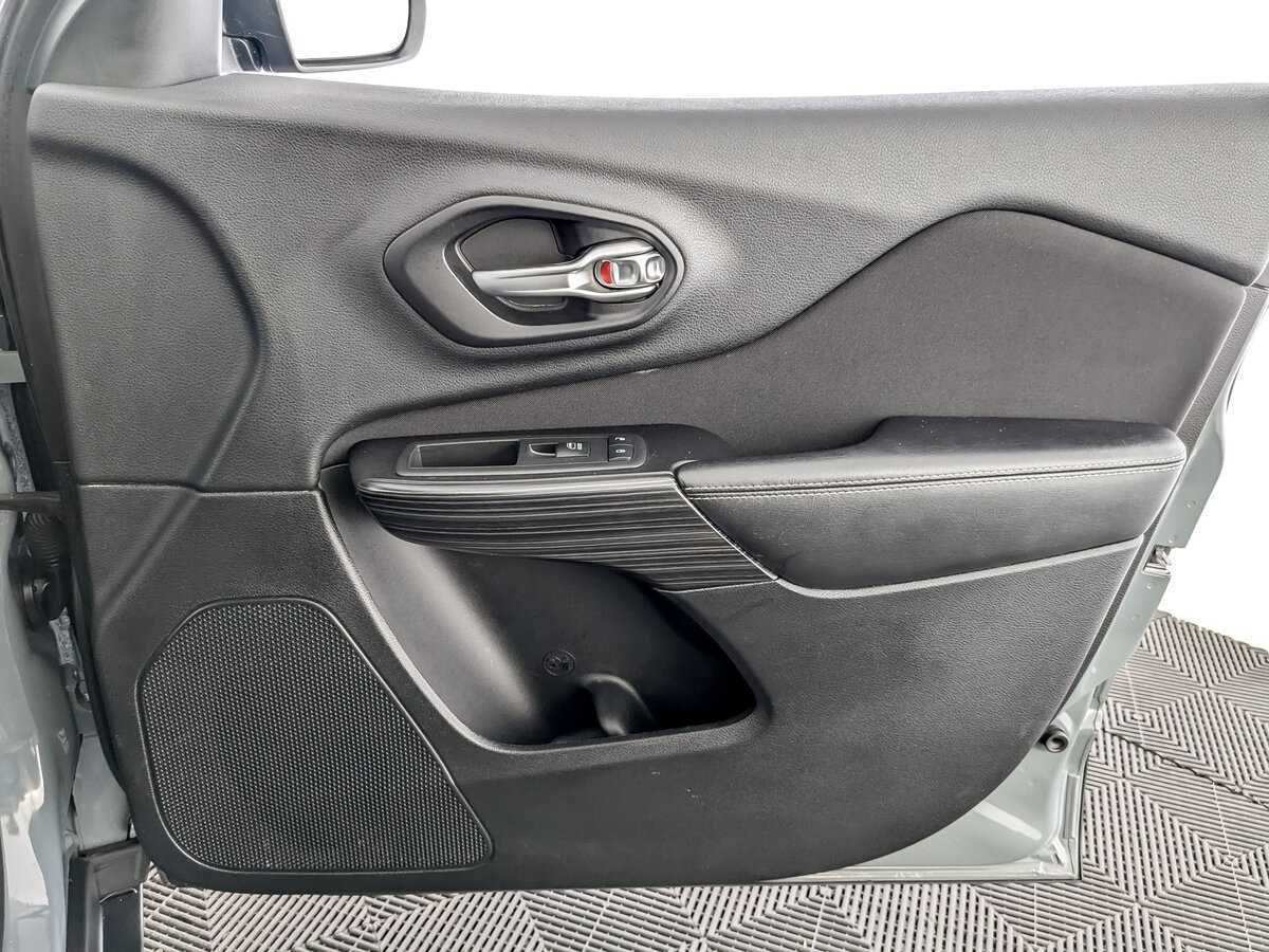 Jeep Cherokee б/у, 2014, Автоматическая. Фото: #21