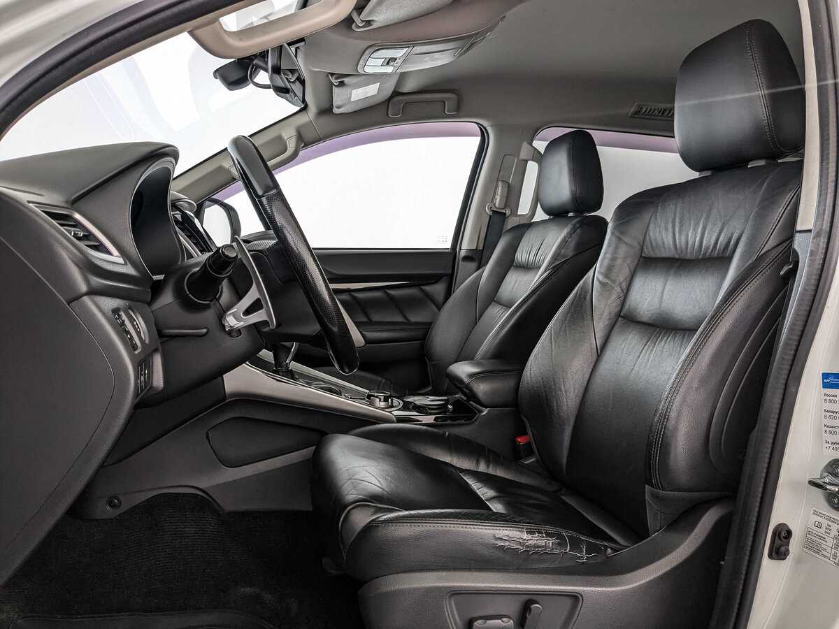 Mitsubishi Pajero Sport б/у, 2017, Автоматическая. Фото: #17