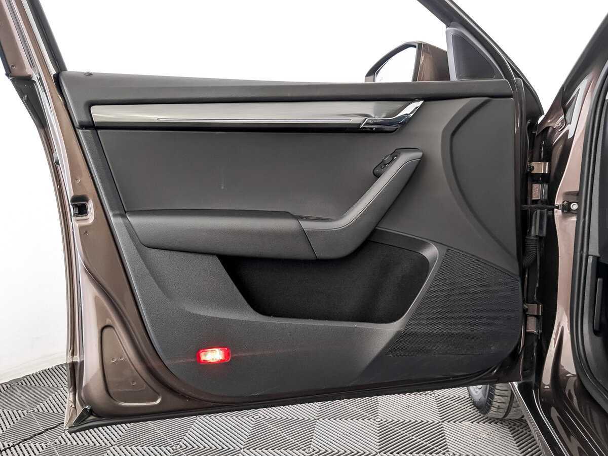 Skoda Octavia б/у, 2019, Роботизированная. Фото: #18