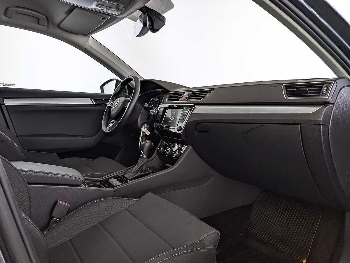 Skoda Superb б/у, 2019, Роботизированная. Фото: #12