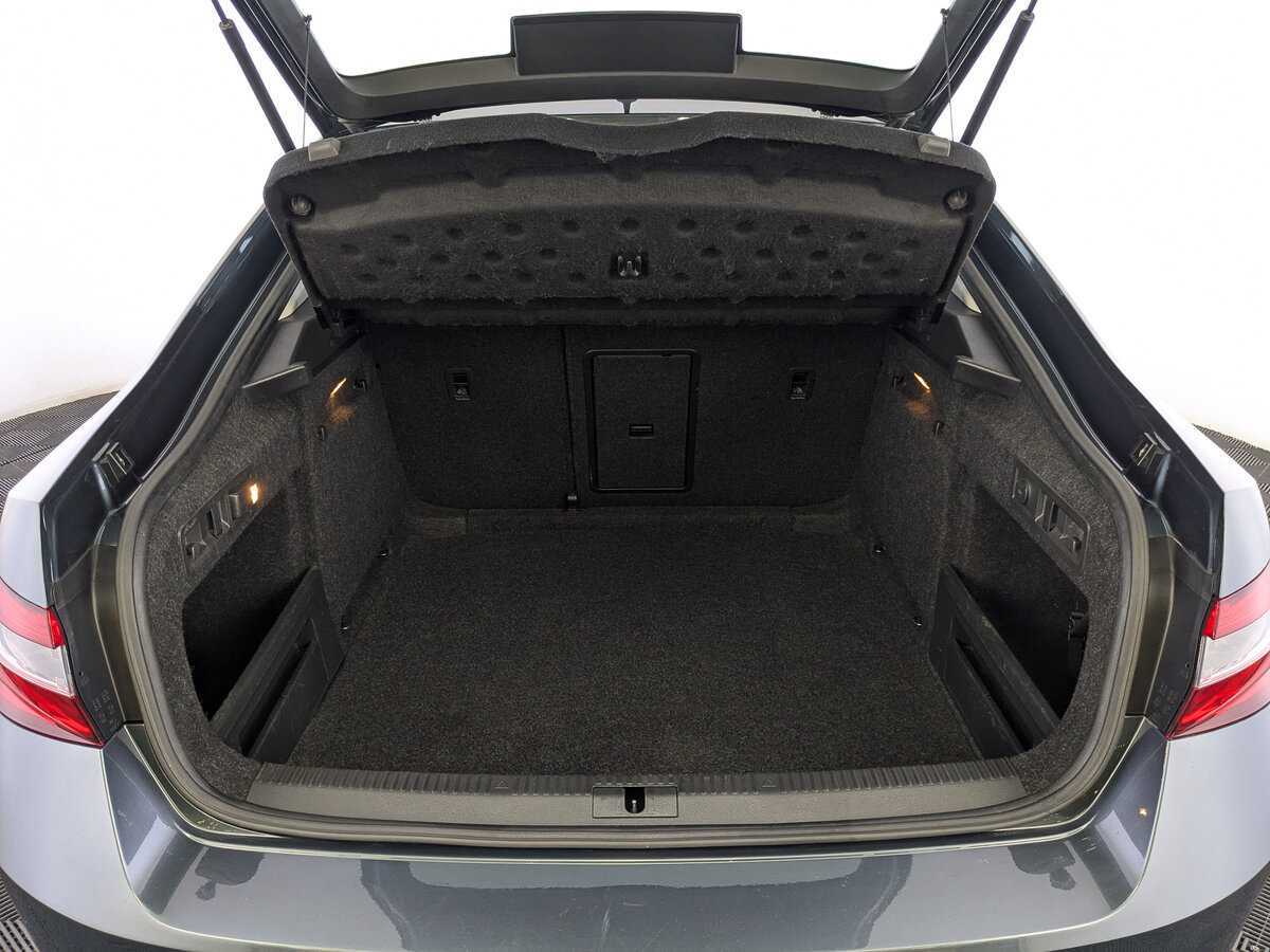 Skoda Superb б/у, 2019, Роботизированная. Фото: #9