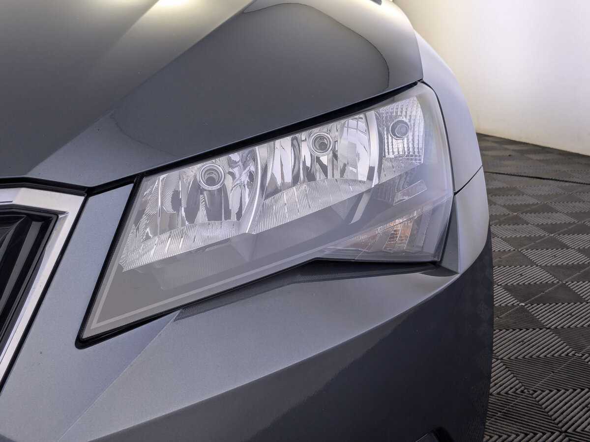 Skoda Superb б/у, 2019, Роботизированная. Фото: #10