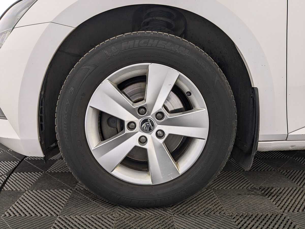 Skoda Superb б/у, 2017, Роботизированная. Фото: #11