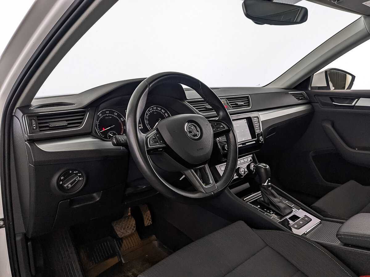 Skoda Superb б/у, 2017, Роботизированная. Фото: #14