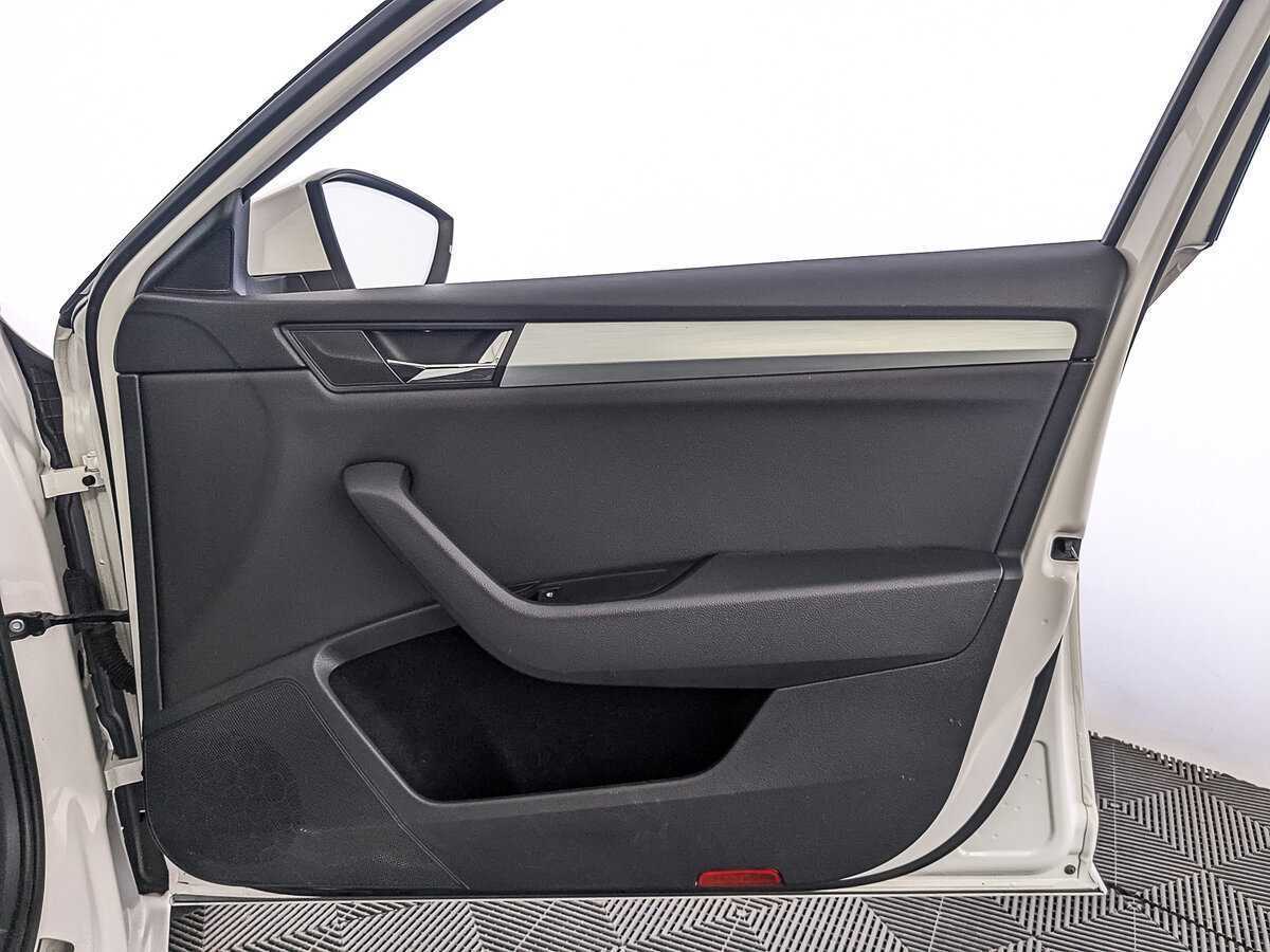 Skoda Superb б/у, 2017, Роботизированная. Фото: #24