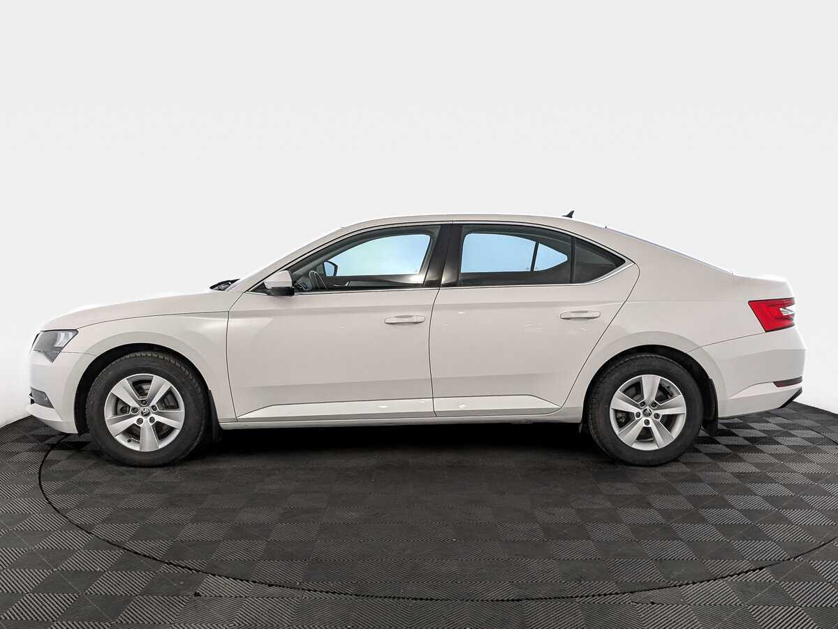 Skoda Superb б/у, 2017, Роботизированная. Фото: #7