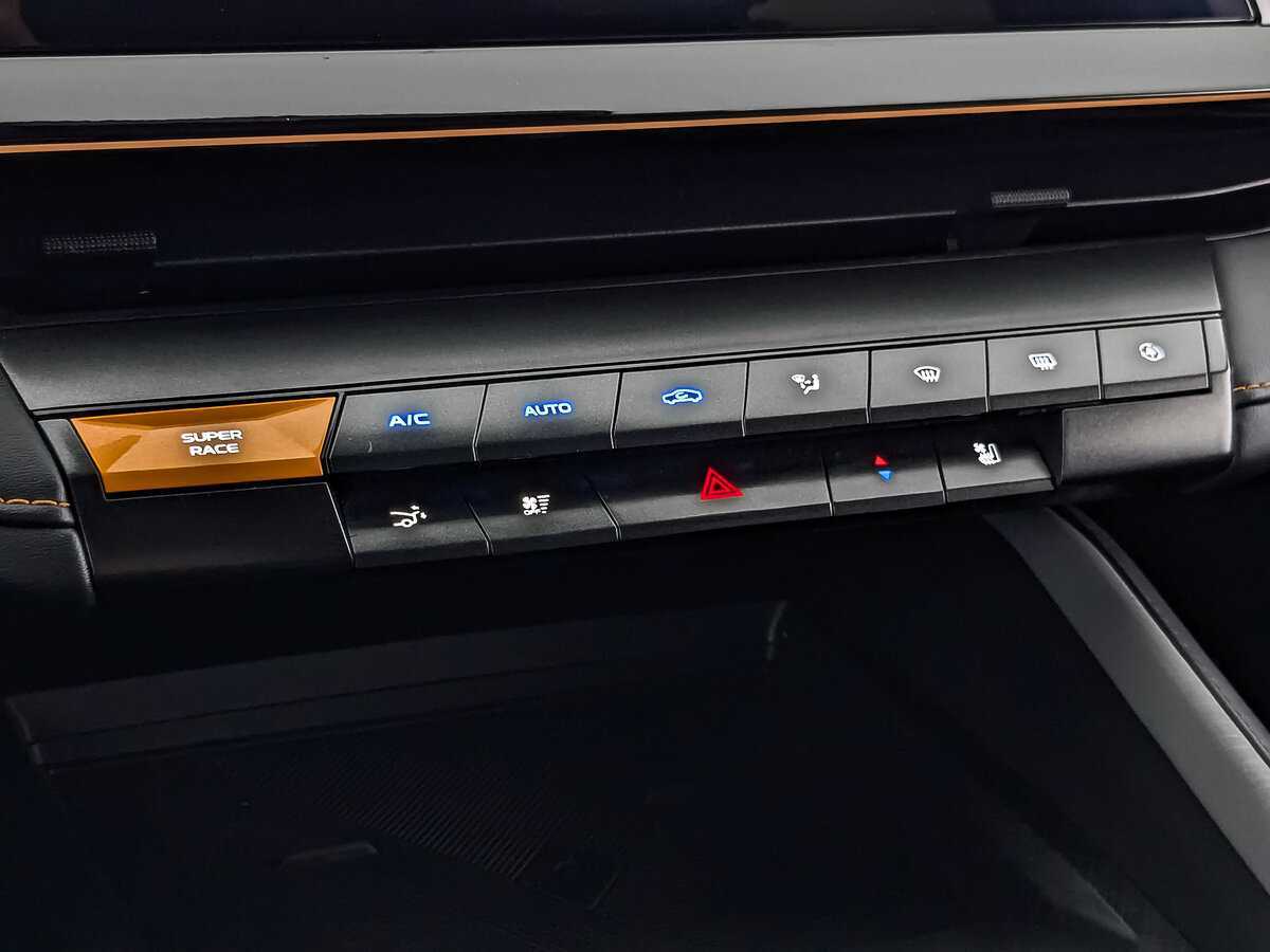 Changan UNI-V б/у, 2023, Роботизированная. Фото: #20