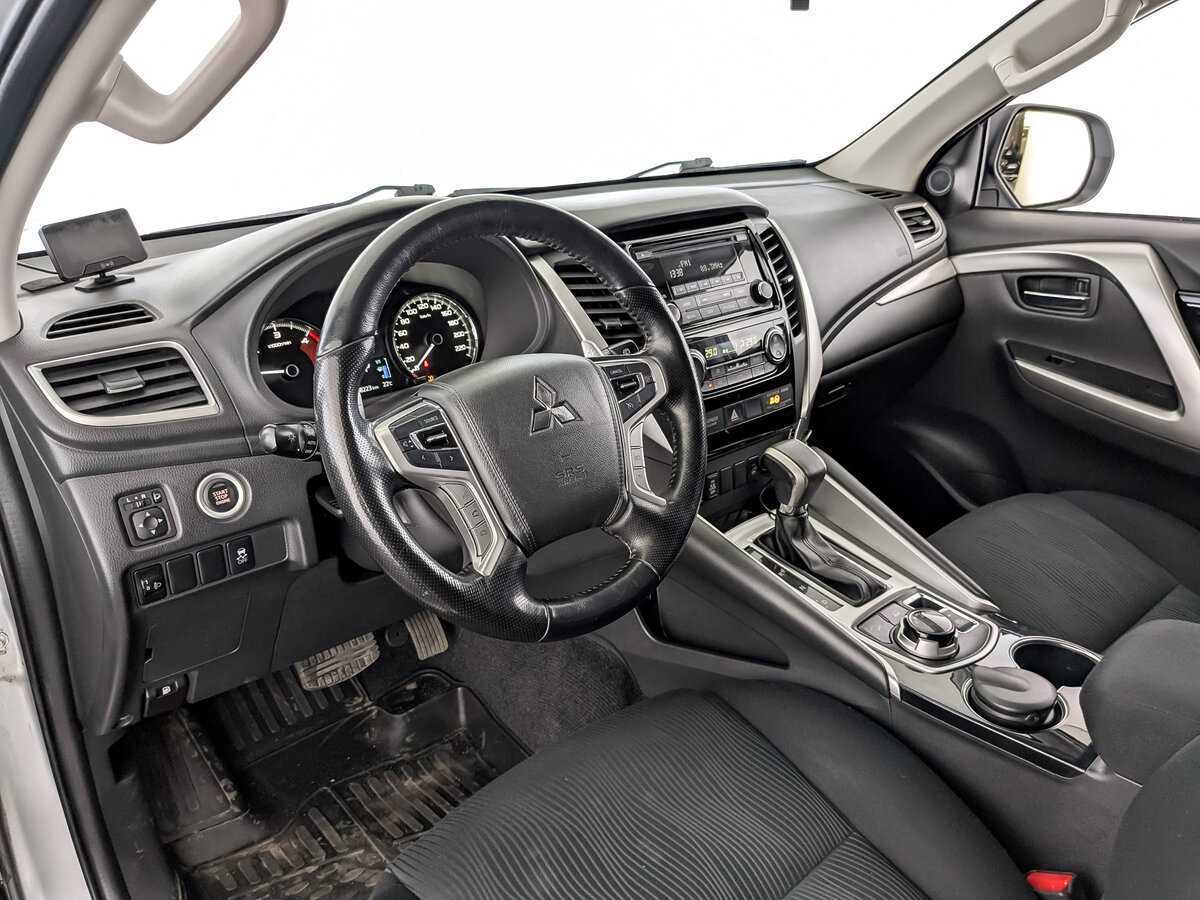 Mitsubishi Pajero Sport б/у, 2018, Автоматическая. Фото: #15