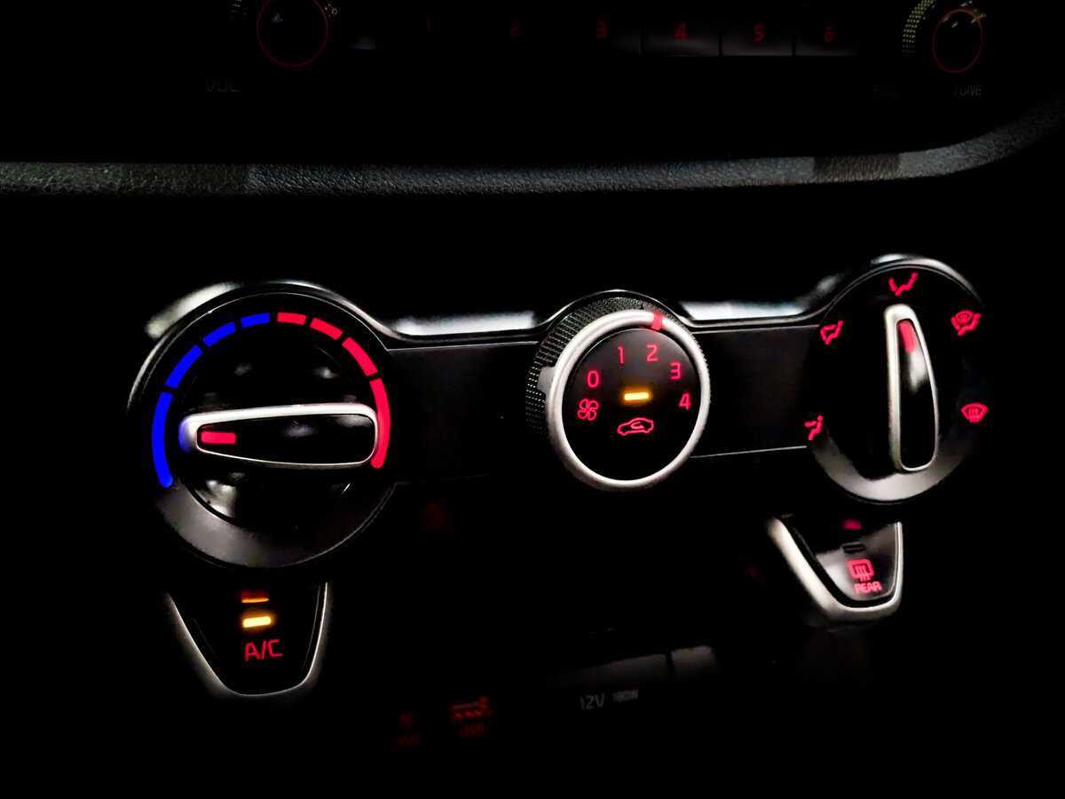 Киа Рио б/у, 2020, Автоматическая. Фото: #22