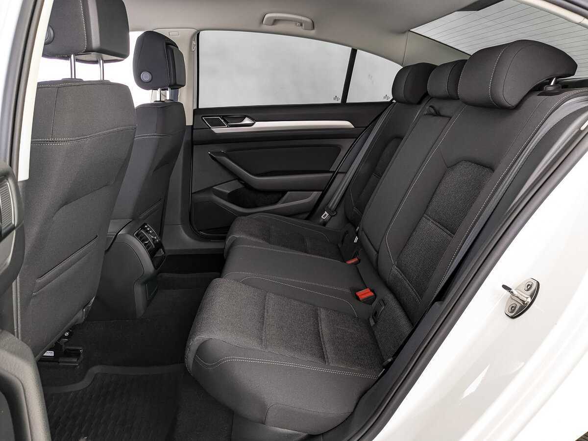 Volkswagen Passat б/у, 2019, Роботизированная. Фото: #17