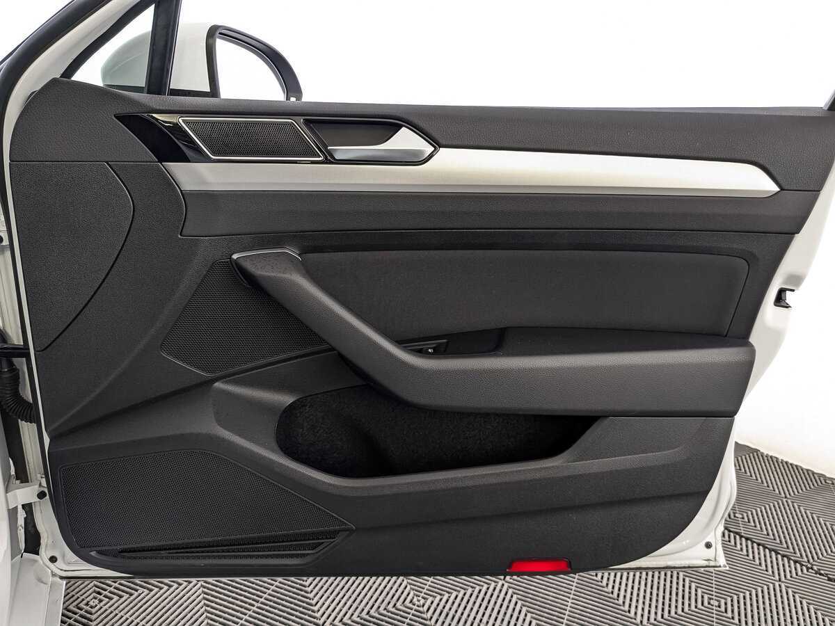 Volkswagen Passat б/у, 2019, Роботизированная. Фото: #24