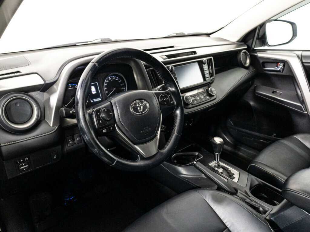 Toyota RAV4 б/у, 2017, Автоматическая. Фото: #10