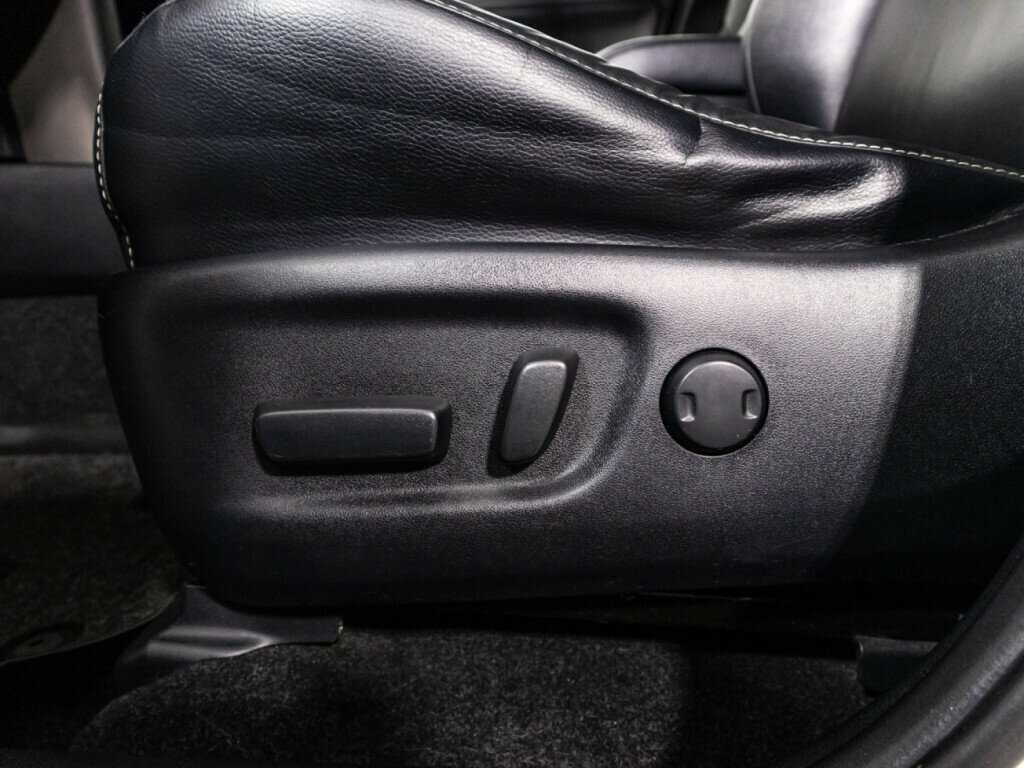 Toyota RAV4 б/у, 2017, Автоматическая. Фото: #16