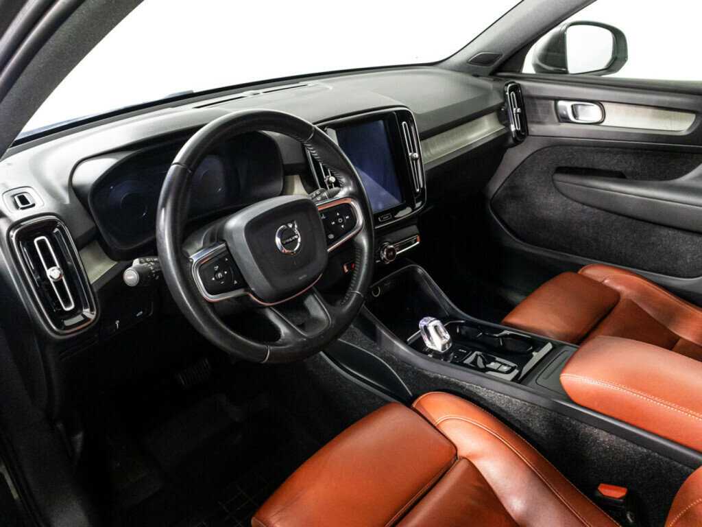 Volvo XC40 б/у, 2018, Автоматическая. Фото: #10