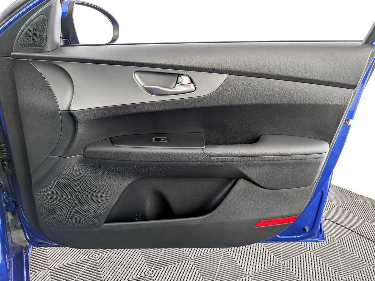 Kia Cerato б/у, 2021, Механическая. Фото: #21