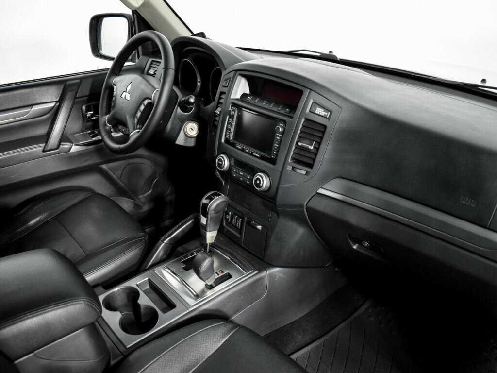 Mitsubishi Pajero б/у, 2013, Автоматическая. Фото: #14
