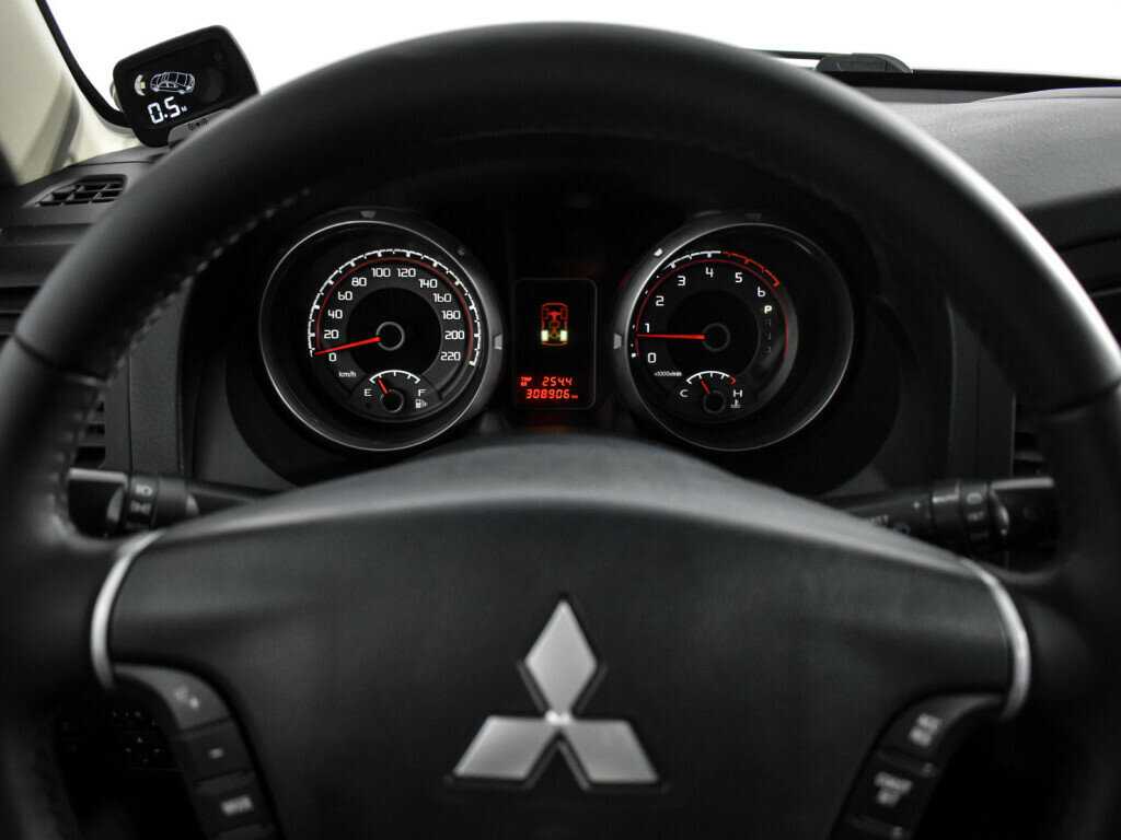 Mitsubishi Pajero б/у, 2013, Автоматическая. Фото: #22