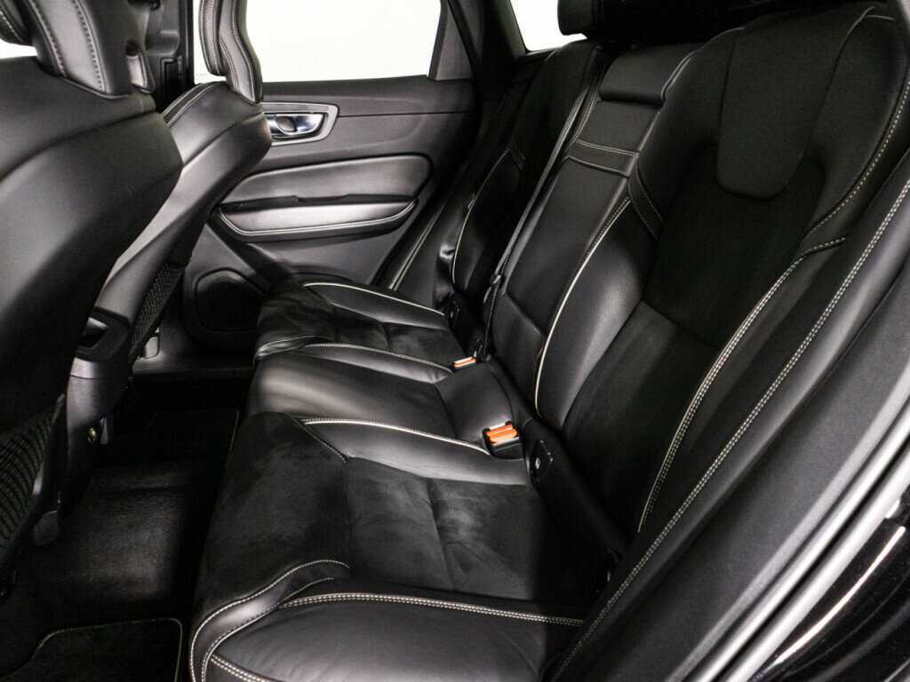 Volvo XC60 б/у, 2018, Автоматическая. Фото: #9