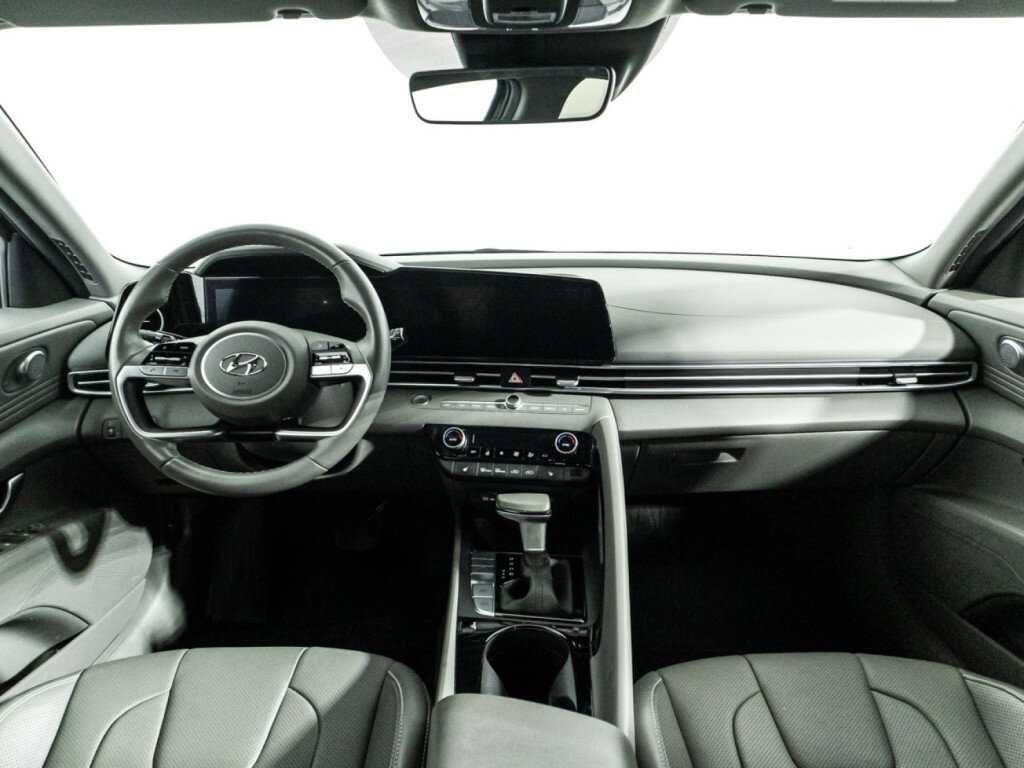 Hyundai Elantra б/у, 2021, Автоматическая. Фото: #12